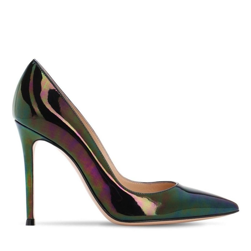 💙 HOST PICK 💙 Gianvito Rossi iridescent leather pumps - Picture 3 of 9
